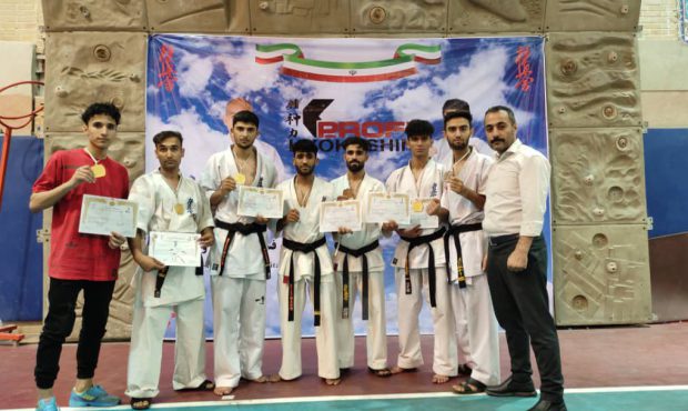 سکوی دوم مسابقات بین المللی کاراته در تسخیر کاراته کاران رامشیری